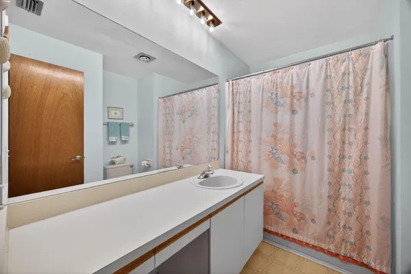 $245,000 | 8323 Southeast Croft Circle, Unit N9, Hobe Sound, FL 33455