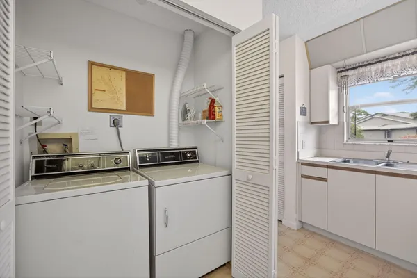 $245,000 | 8323 Southeast Croft Circle, Unit N9, Hobe Sound, FL 33455
