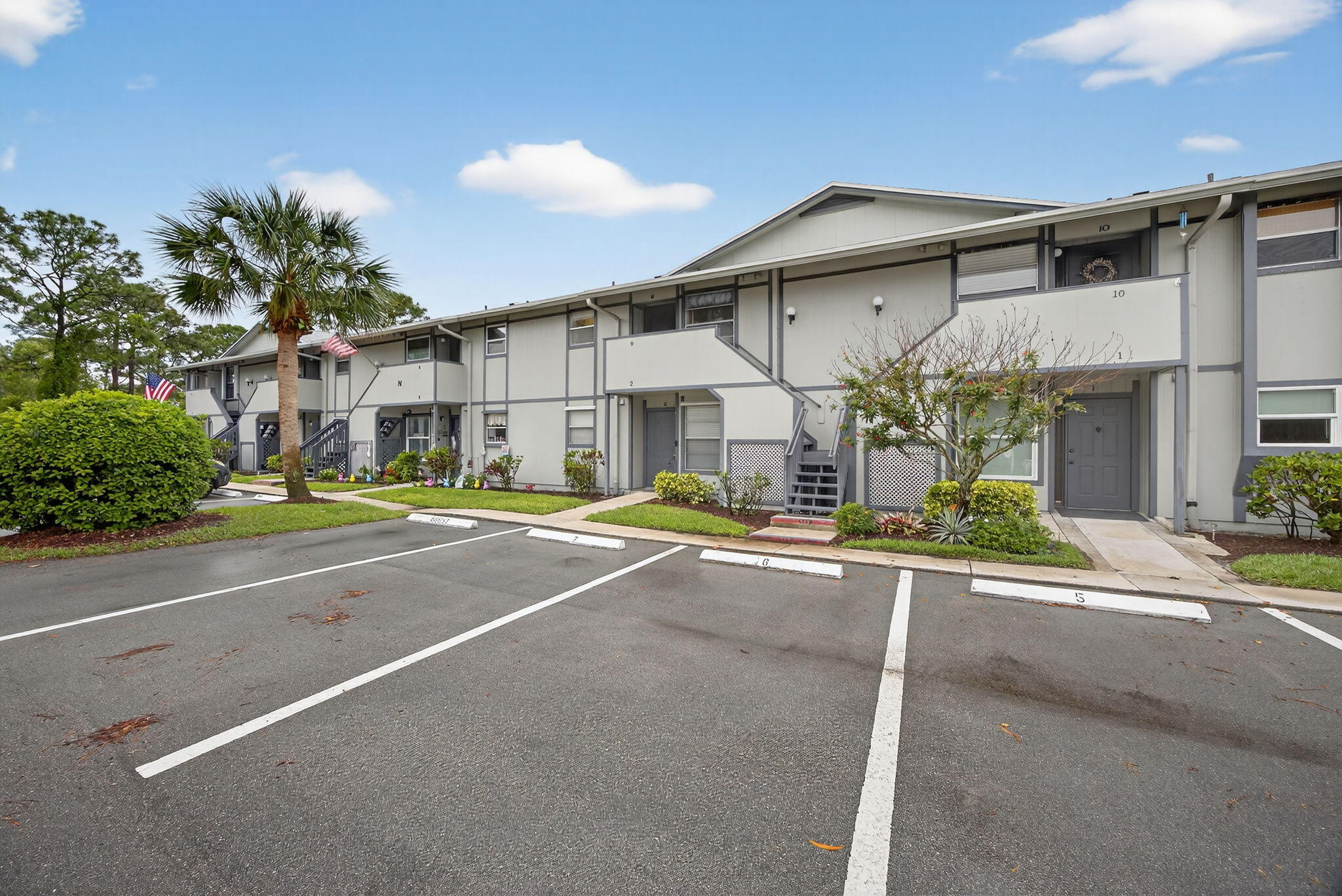 8323 Southeast Croft Circle, Unit N9 Hobe Sound, FL 33455 - Photo 37 of 66 Front of home