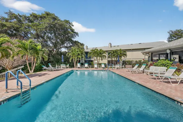 $245,000 | 8323 Southeast Croft Circle, Unit N9, Hobe Sound, FL 33455