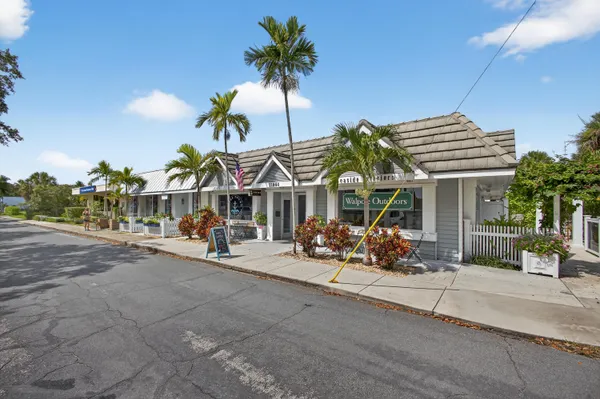 $245,000 | 8323 Southeast Croft Circle, Unit N9, Hobe Sound, FL 33455