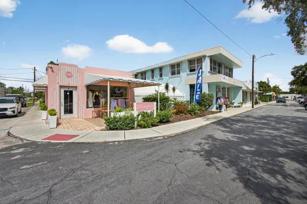 $245,000 | 8323 Southeast Croft Circle, Unit N9, Hobe Sound, FL 33455