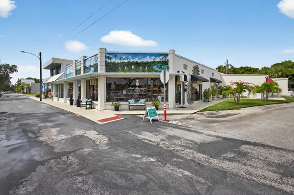 $245,000 | 8323 Southeast Croft Circle, Unit N9, Hobe Sound, FL 33455