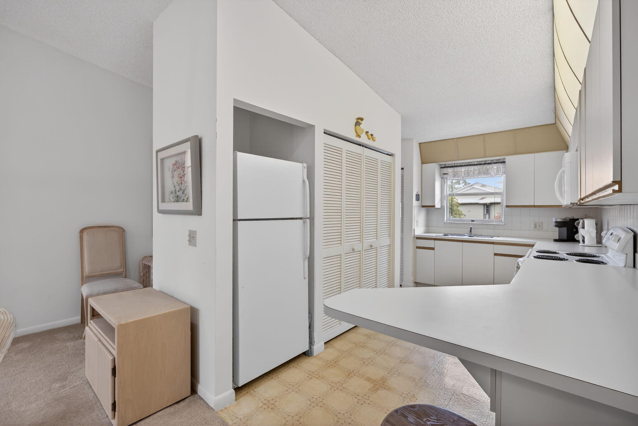 8323 Southeast Croft Circle, Unit N9 Hobe Sound, FL 33455 - Photo 6 of 66 Kitchen