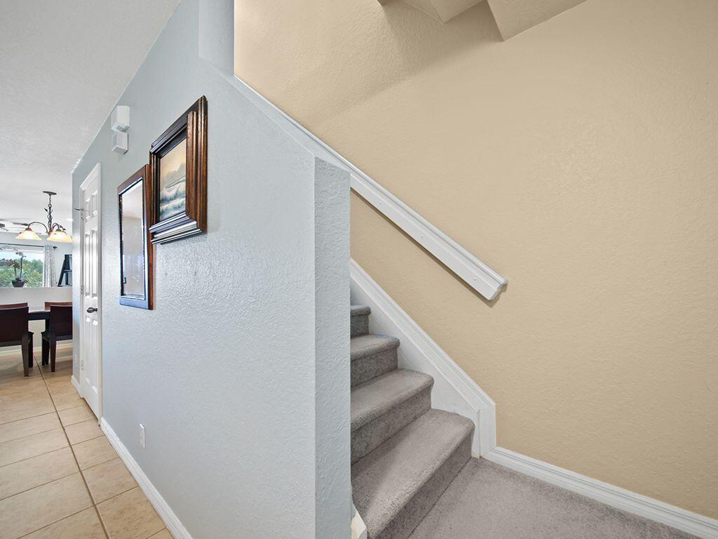5293 Southeast Jennings Lane Stuart, FL 34997 - Photo 14 of 29 Staircase