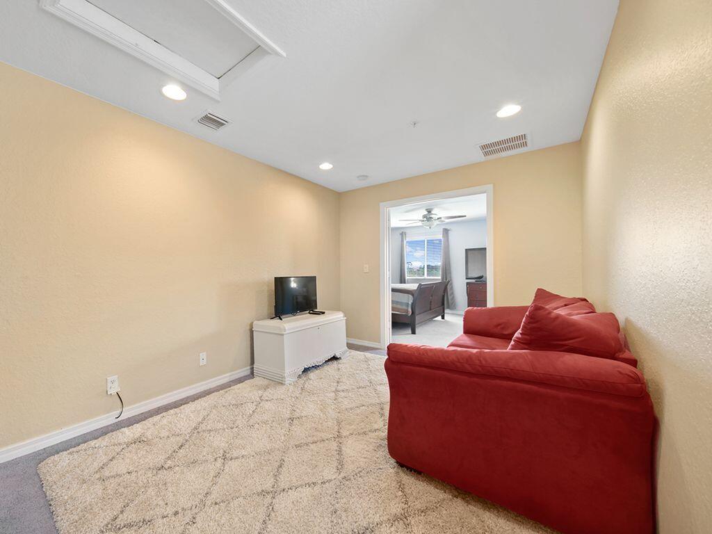 5293 Southeast Jennings Lane Stuart, FL 34997 - Photo 16 of 29 Upstairs family room