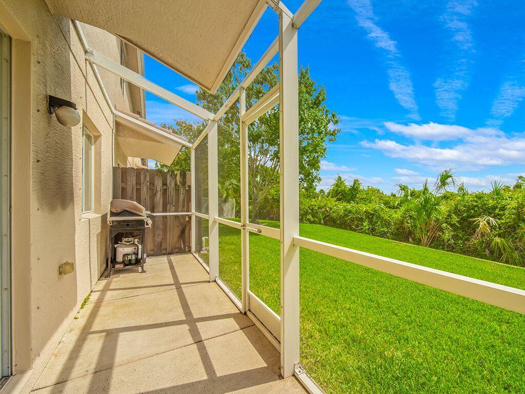 5293 Southeast Jennings Lane Stuart, FL 34997 - Photo 25 of 29 Patio