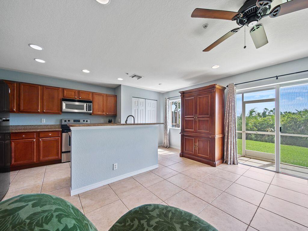 5293 Southeast Jennings Lane Stuart, FL 34997 - Photo 9 of 29 Kitchen