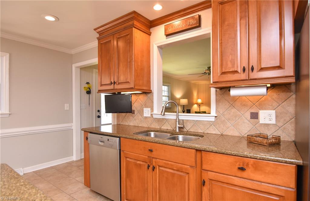 3979 Quilling Road Winston-Salem, NC 27104 - Photo 7 of 40 Gallery Image 7