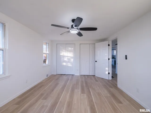 $219,900 | 208 Elmhurst Drive, Washington, IL 61571