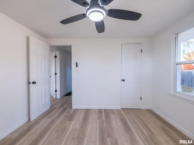 $219,900 | 208 Elmhurst Drive, Washington, IL 61571