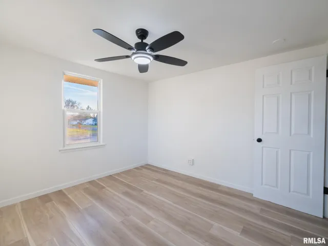 $219,900 | 208 Elmhurst Drive, Washington, IL 61571