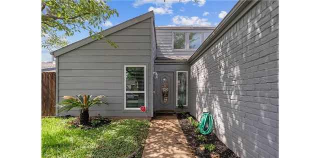 $225,000 | 11542 Bellerive Drive, Houston, TX 77072