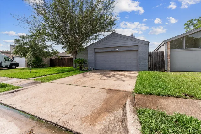 $225,000 | 11542 Bellerive Drive, Houston, TX 77072