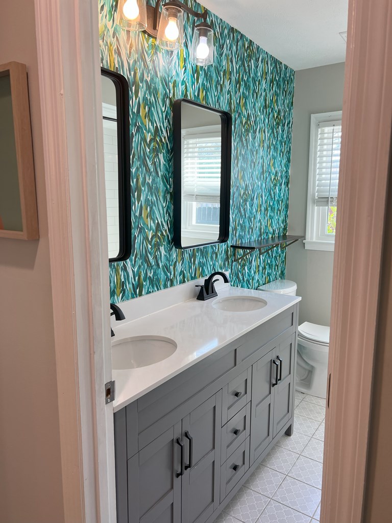 6120 Candlestick Loop Columbus, GA 31909 - Photo 10 of 20 a bathroom with a sink and a mirror