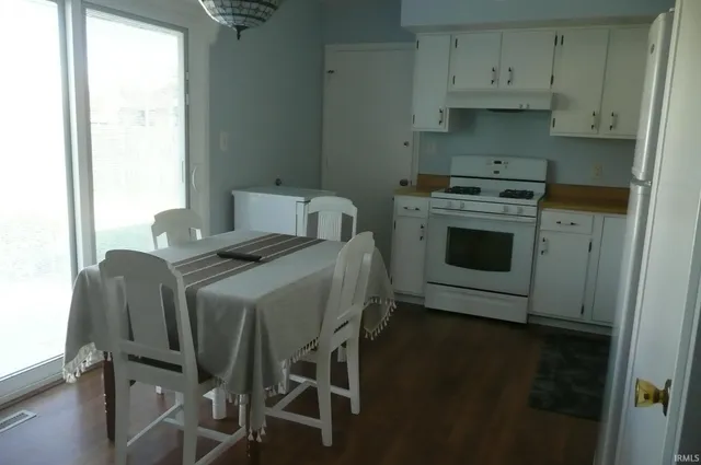 $224,900 | 2732 Prescott Drive, Mishawaka, IN 46544