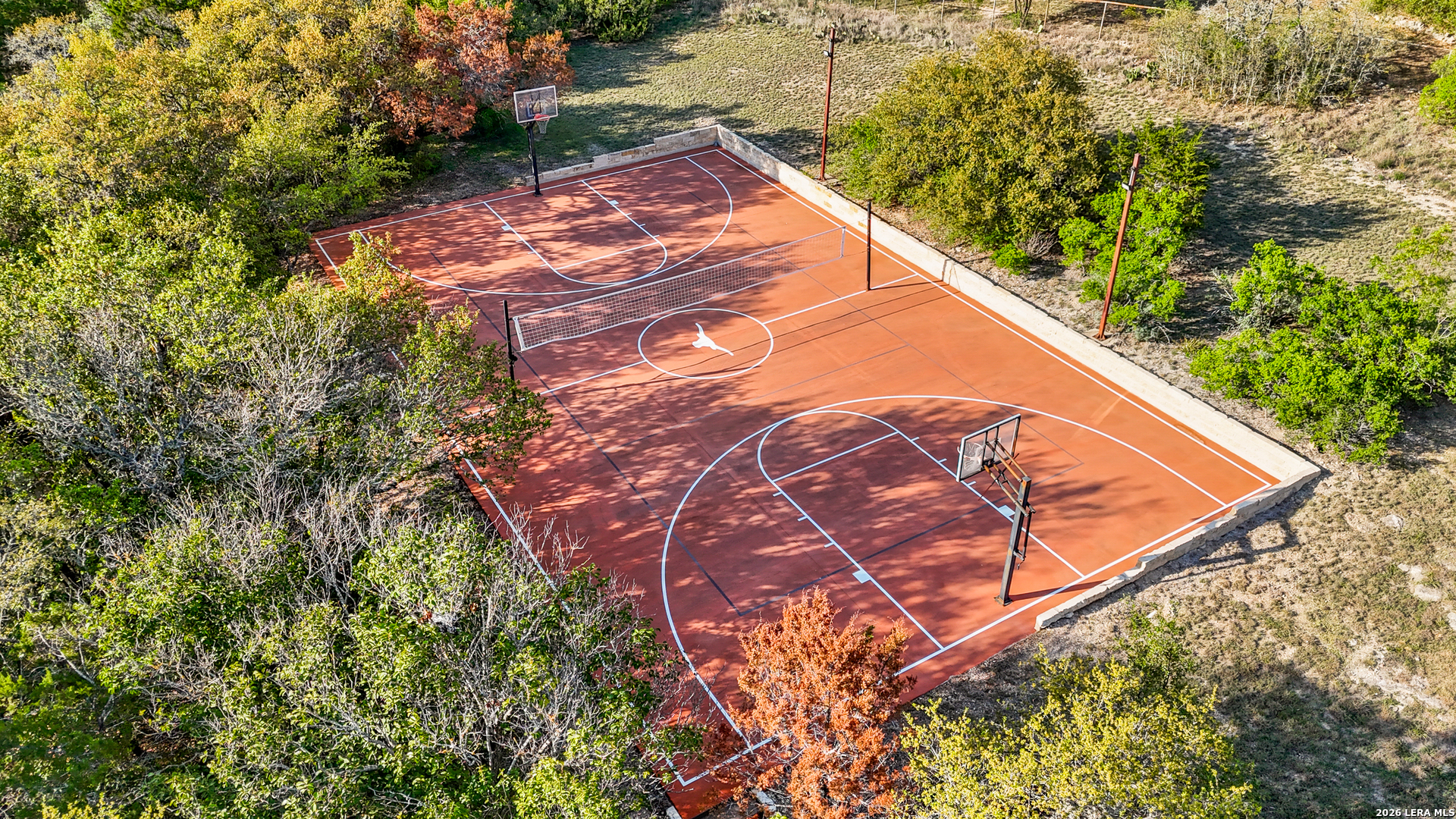 31586 Scarteen Fair Oaks Ranch, TX 78015 - Photo 54 of 67 a view of a yard
