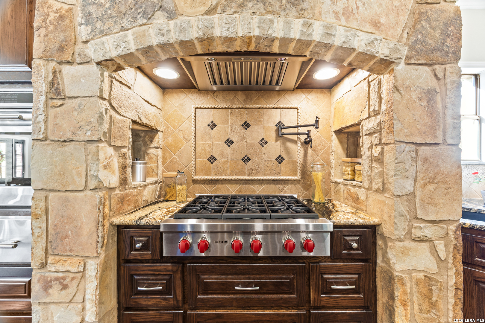 31586 Scarteen Fair Oaks Ranch, TX 78015 - Photo 7 of 67