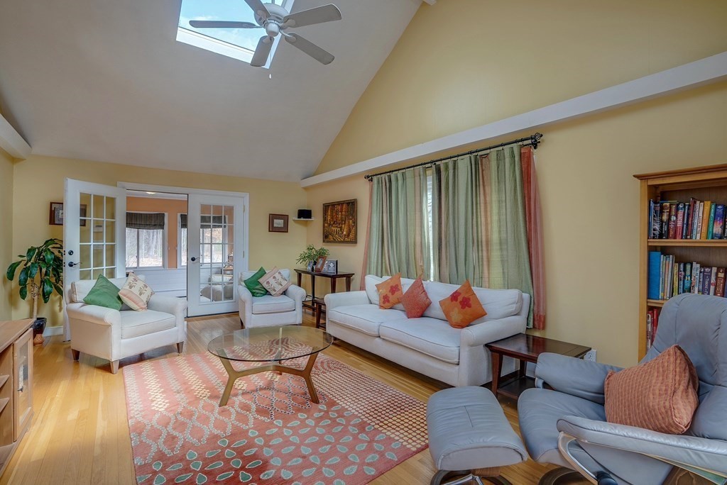35 Gould Road Bedford, MA 01730 - Photo 12 of 42 Gallery Image 12