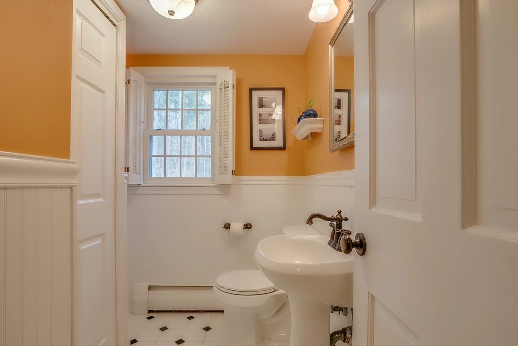 35 Gould Road Bedford, MA 01730 - Photo 22 of 42 Gallery Image 22