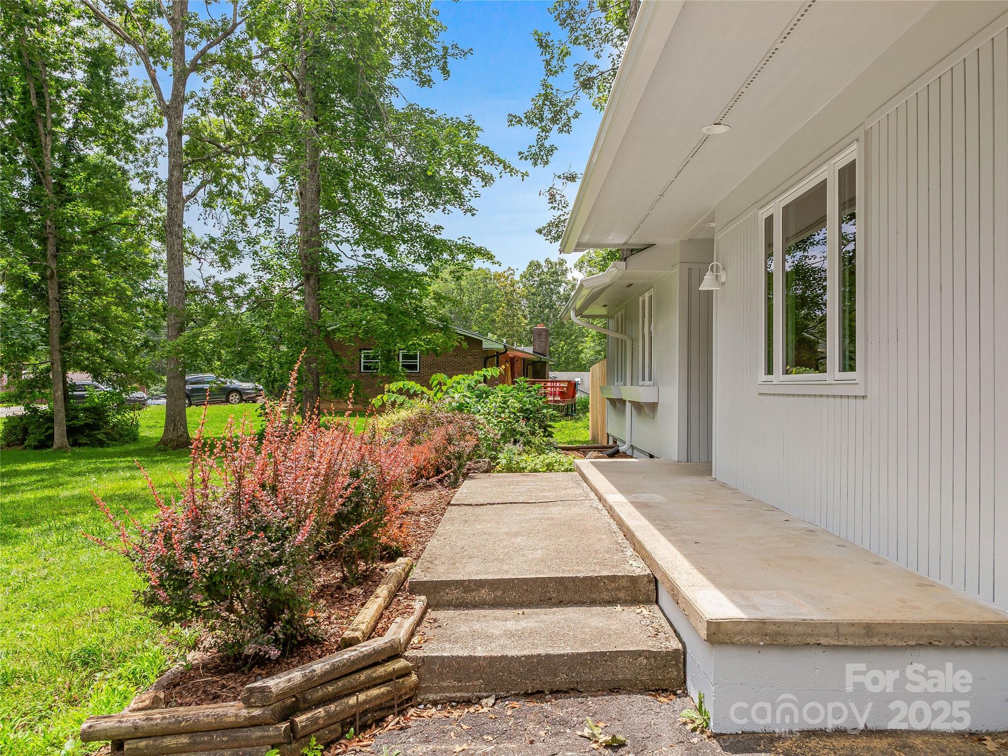 24 Ashcroft Road Arden, NC 28704 - Photo 4 of 23 Gallery Image 4