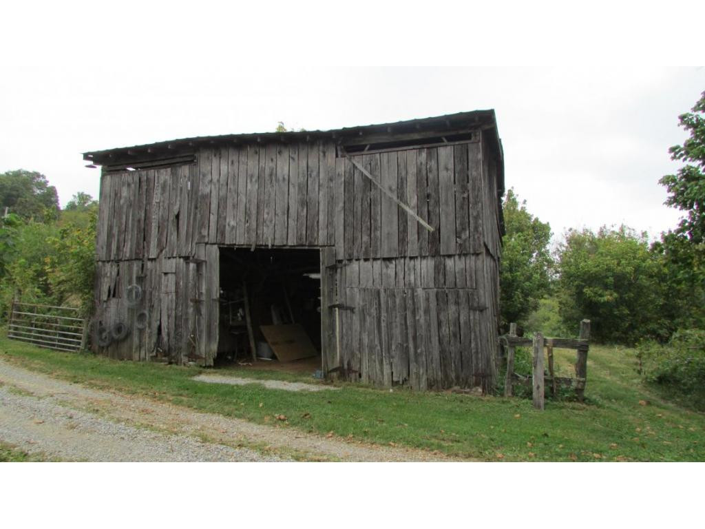 1065 Davis Valley Road Afton, TN 37616 - Photo 5 of 31 Barn