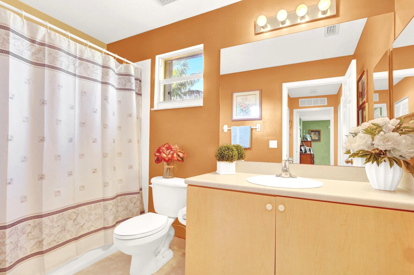 944 Imperial Lake Road West Palm Beach, FL 33413 - Photo 17 of 36 Guest Bathroom
