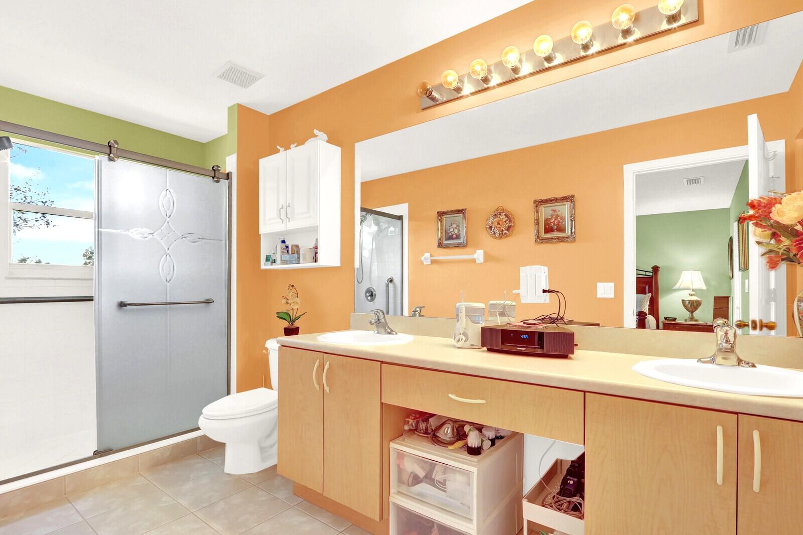 944 Imperial Lake Road West Palm Beach, FL 33413 - Photo 21 of 36 Master Ensuite