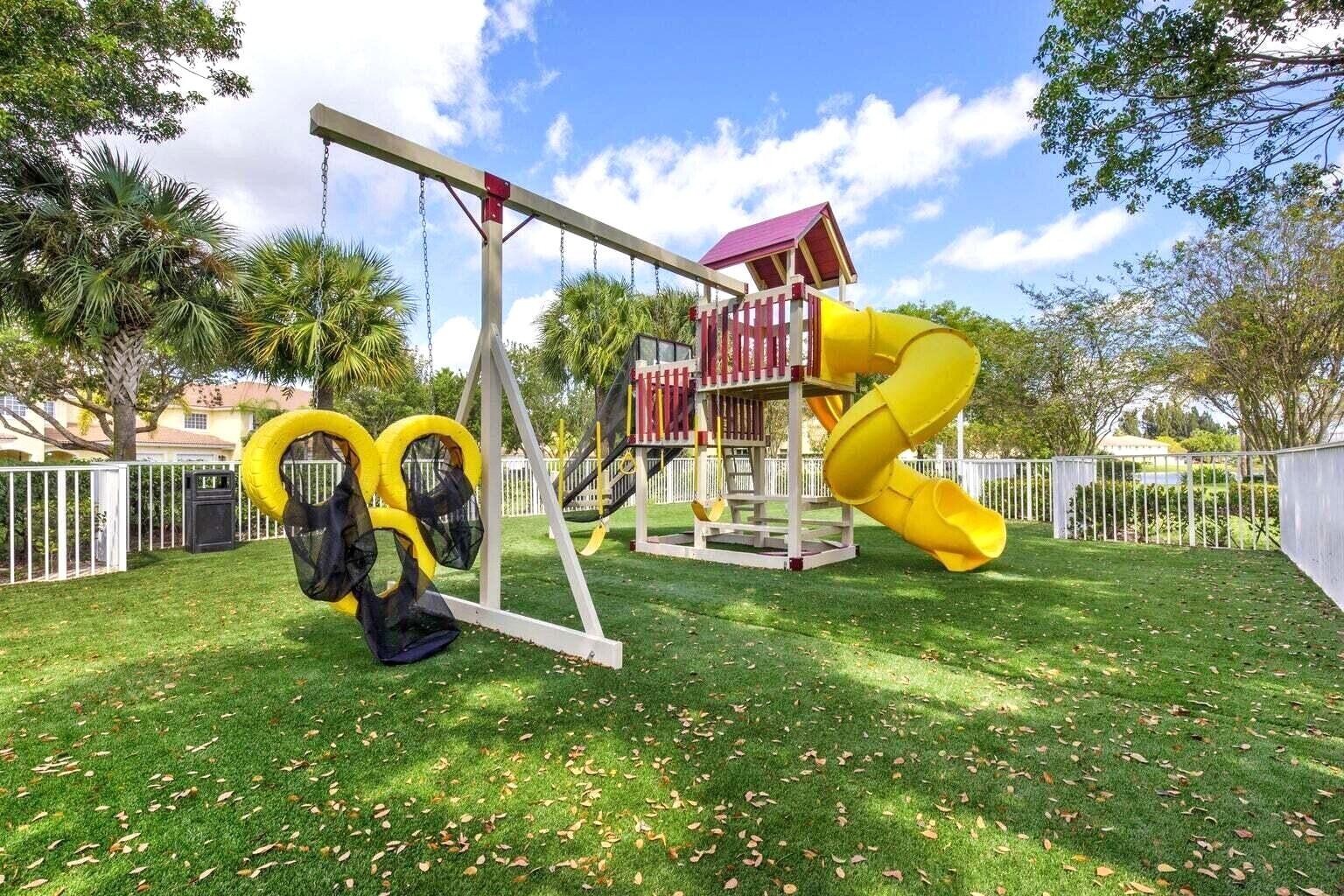 944 Imperial Lake Road West Palm Beach, FL 33413 - Photo 35 of 36 Playground