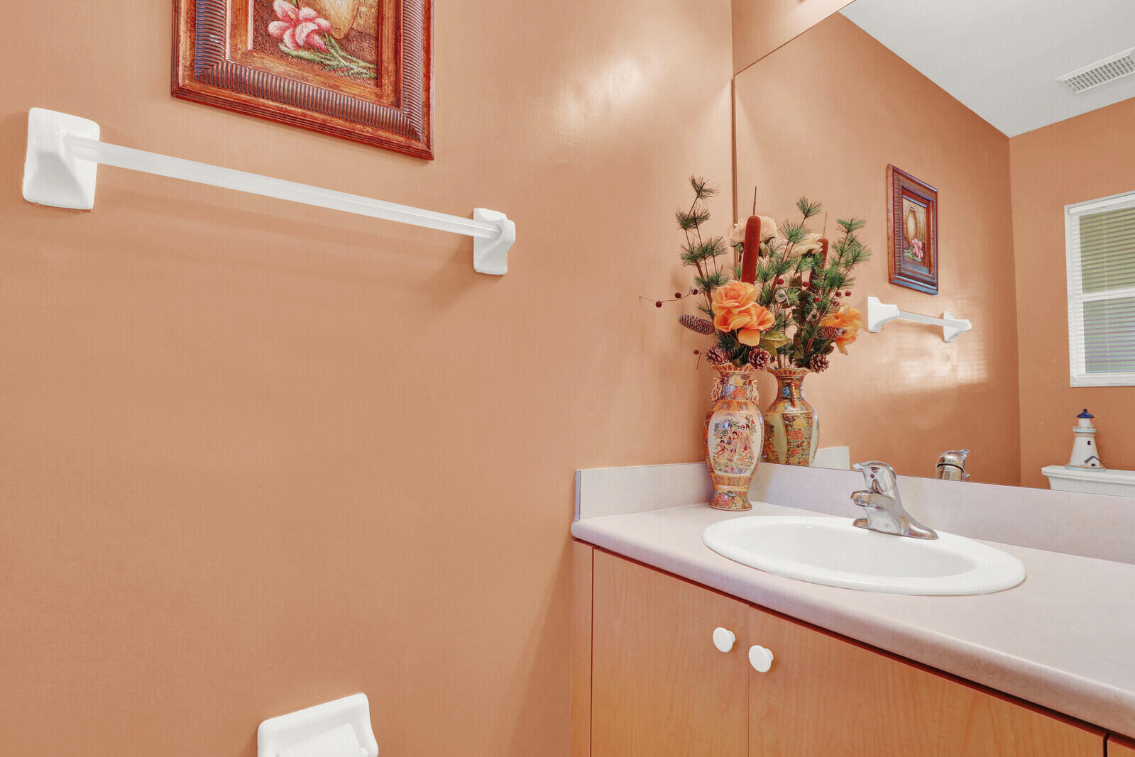 944 Imperial Lake Road West Palm Beach, FL 33413 - Photo 5 of 36 Half Bathroom