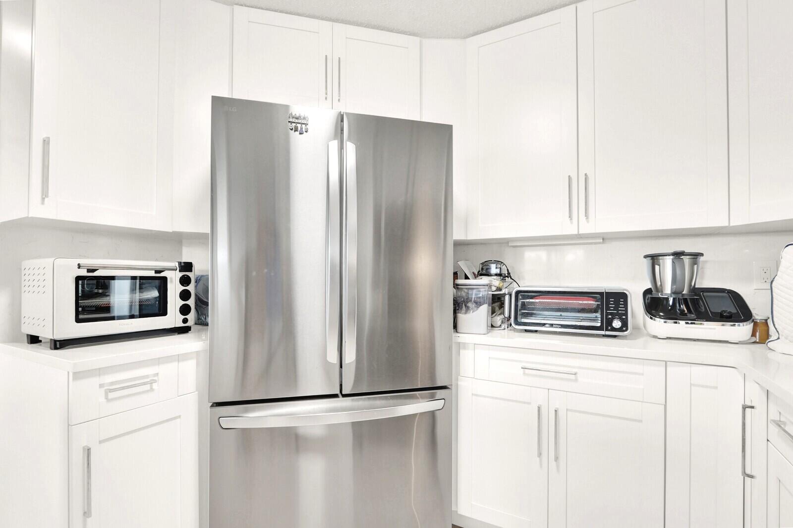 944 Imperial Lake Road West Palm Beach, FL 33413 - Photo 9 of 36 New Appliances