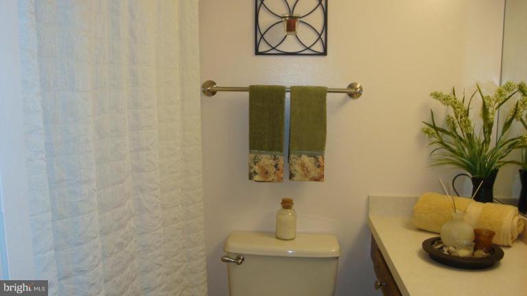 318 Little Quarry Road Gaithersburg, MD 20878 - Photo 22 of 28 Bath #2