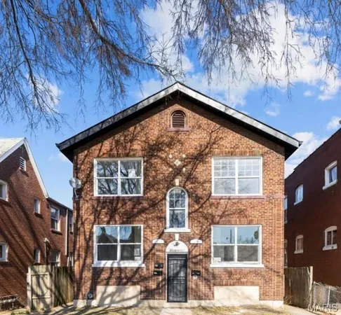 $1,200 | 6037 West Florissant Avenue, St. Louis, MO 63147