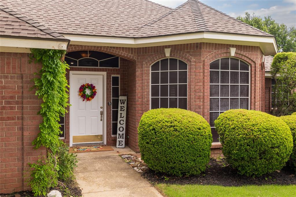 5005 Shadowood Road Colleyville, TX 76034 - Photo 4 of 40