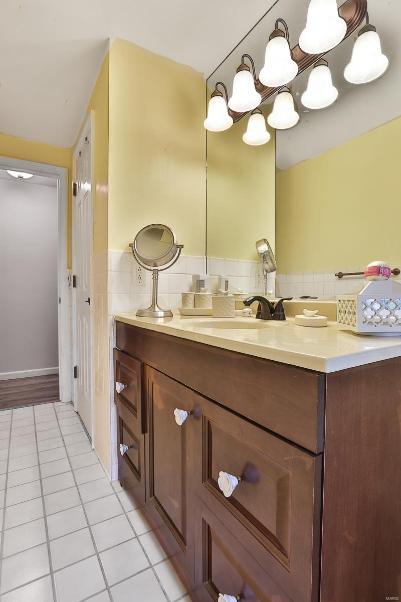 345 Providence Road Ballwin, MO 63011 - Photo 27 of 34 Gallery Image 27