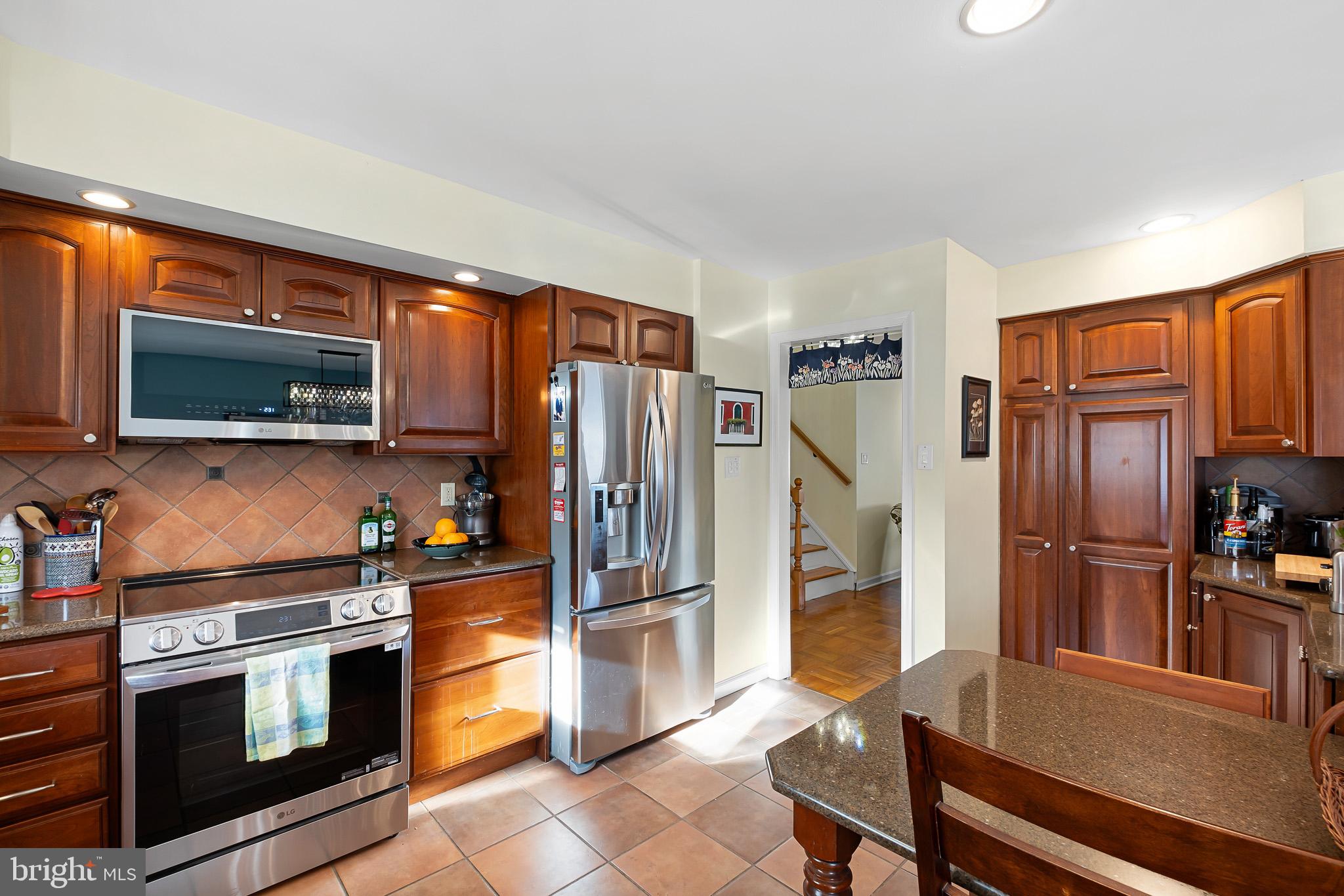 1410 Drake Road Wilmington, DE 19803 - Photo 11 of 30 Kitchen w new appliances