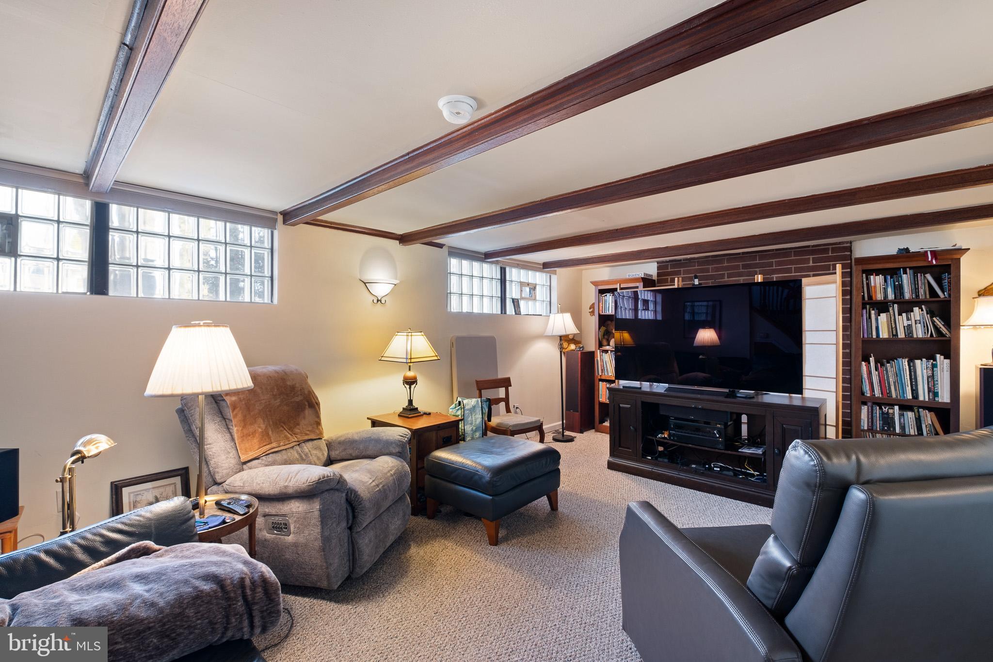 1410 Drake Road Wilmington, DE 19803 - Photo 28 of 30 Lower level windows