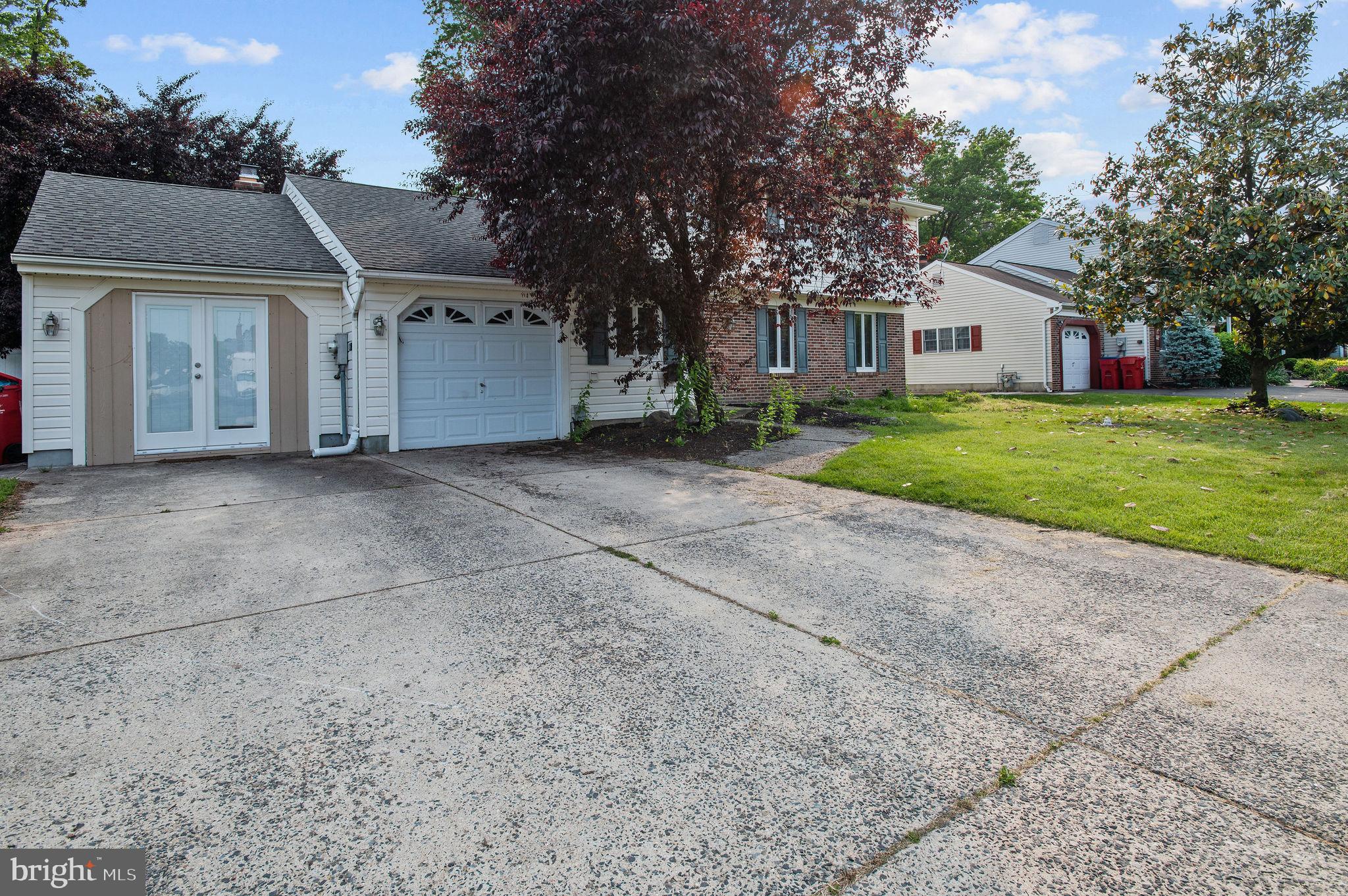 276 Magnolia Road Warminster, PA 18974 - Photo 3 of 40 Gallery Image 3