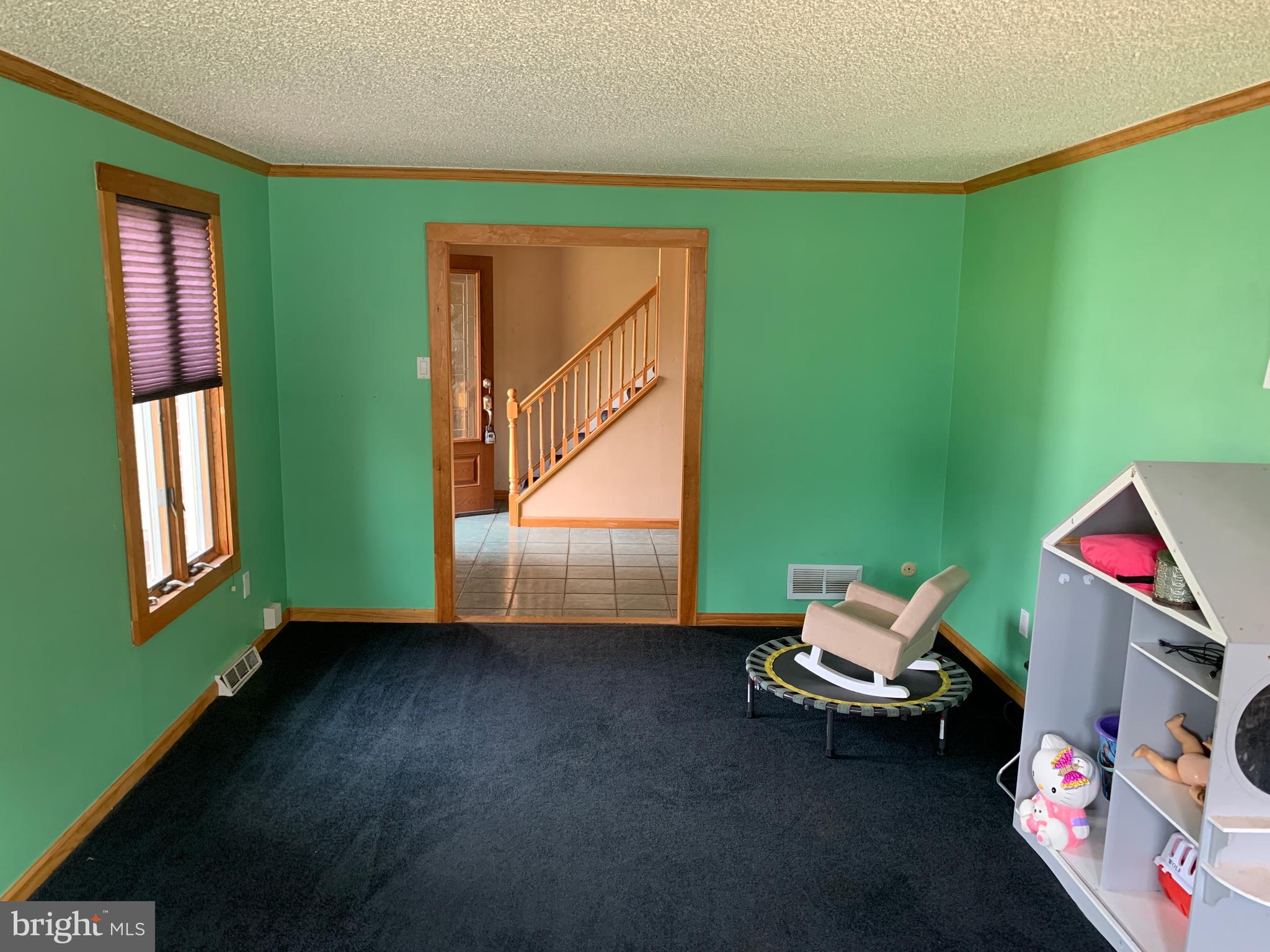 276 Magnolia Road Warminster, PA 18974 - Photo 8 of 40 Gallery Image 8