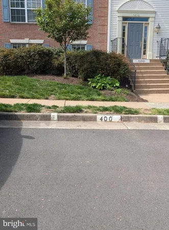 $2,300 | 12110 Green Ledge Court, Unit 202, Fairfax, VA 22033