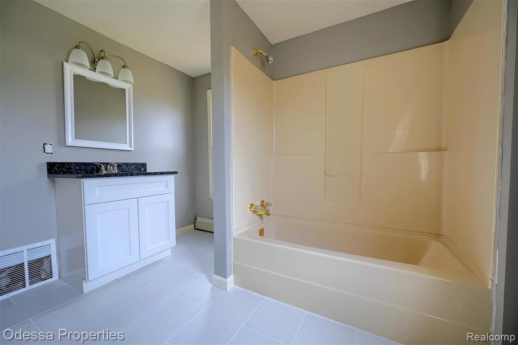 6294 Swartout Road Algonac, MI 48001 - Photo 28 of 48
