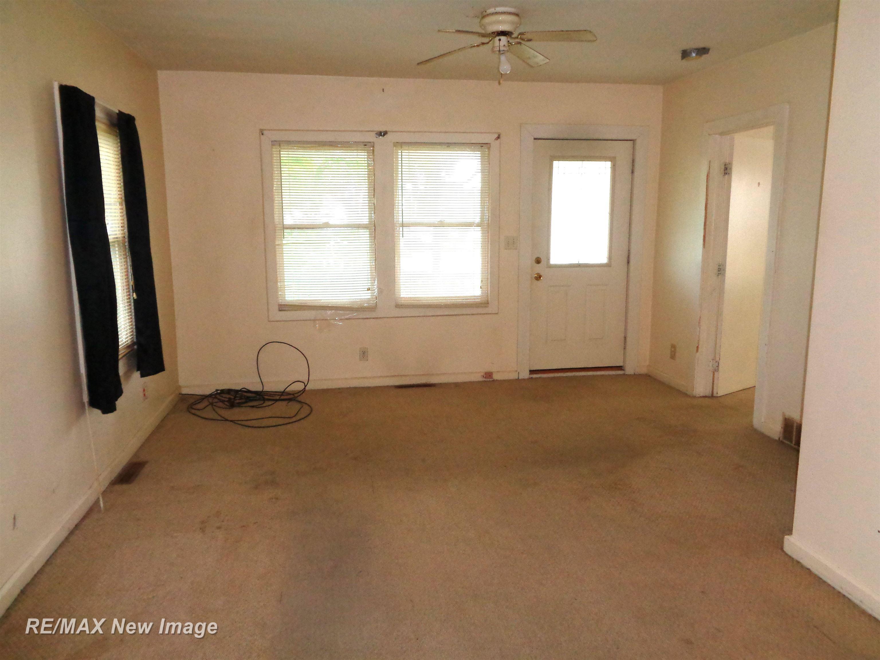 3996 East Road Saginaw, MI 48601 - Photo 3 of 20