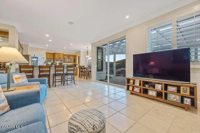 $2,195,000 | 3085 Grandoaks Drive, Westlake Village, CA 91361