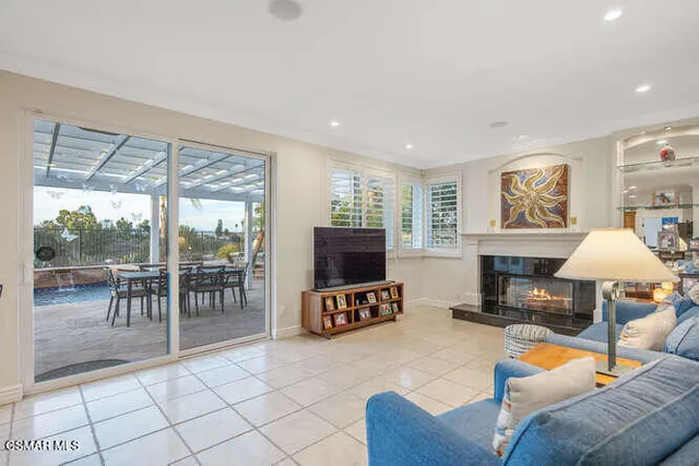 $2,195,000 | 3085 Grandoaks Drive, Westlake Village, CA 91361