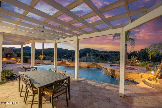 $2,195,000 | 3085 Grandoaks Drive, Westlake Village, CA 91361