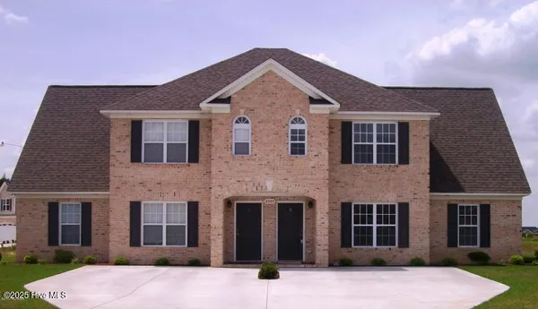 $275,000 | 2204 Dovedale Drive, Unit B, Greenville, NC 27834