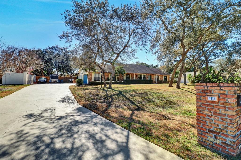 4318 Woodtree Lane Orlando, FL 32835 - Photo 1 of 48