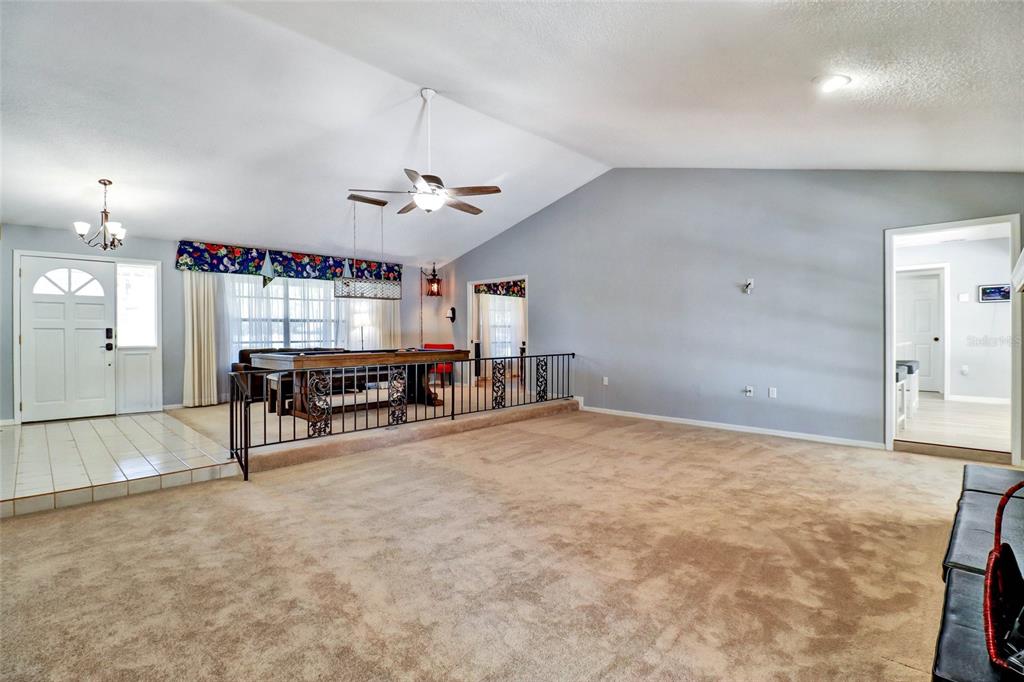 4318 Woodtree Lane Orlando, FL 32835 - Photo 6 of 48