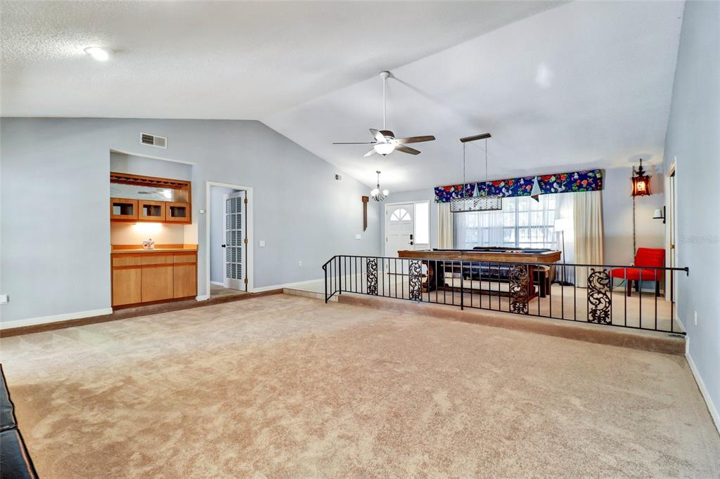 4318 Woodtree Lane Orlando, FL 32835 - Photo 7 of 48