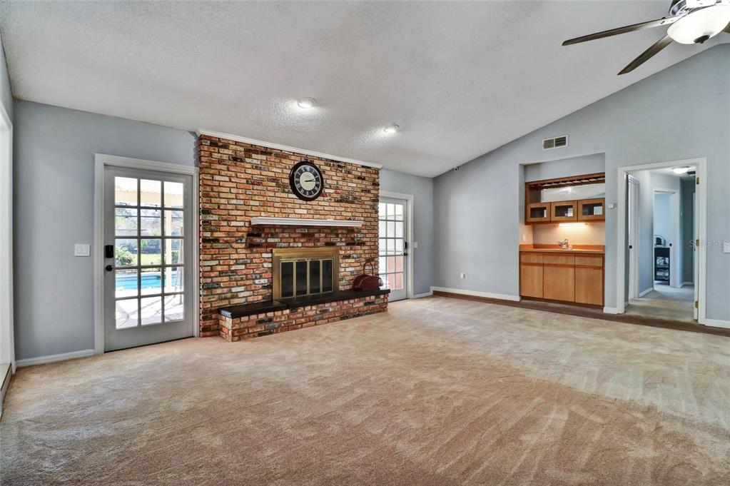 4318 Woodtree Lane Orlando, FL 32835 - Photo 8 of 48